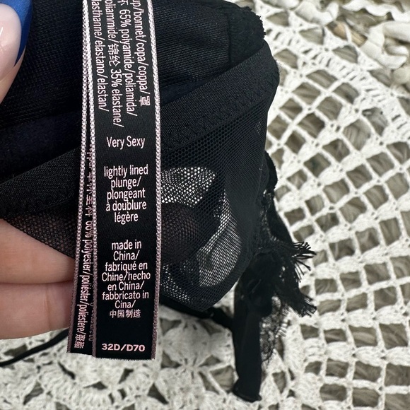 Victoria’s Secret Pink Bra Bundle Size 32D - Picture 5 of 9